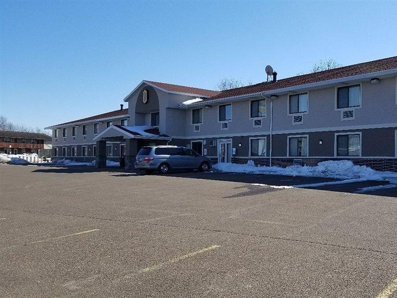 Super 8 By Wyndham Eau Claire Wi Hotel Exterior foto
